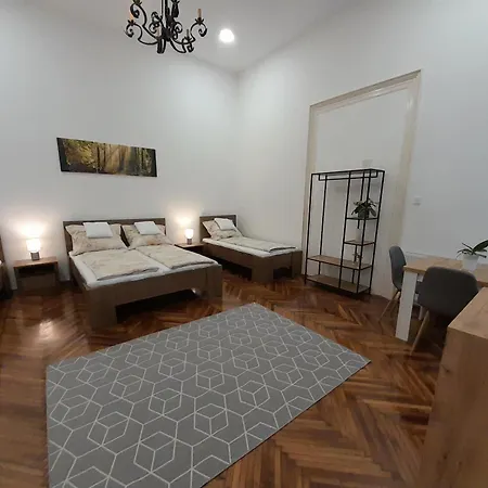아파트 Deri Kert Apartmanhaz A 바야