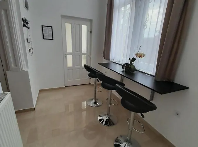 Apartment Deri Kert Apartmanhaz A Baja