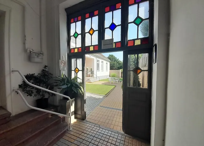 Deri Kert Apartmanhaz A *