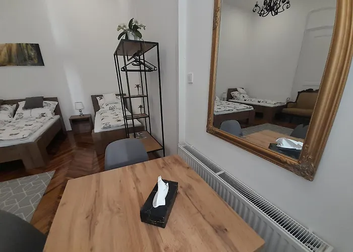 Apartment Deri Kert Apartmanhaz A Baja