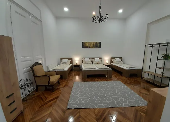 Apartmán Deri Kert Apartmanhaz A *