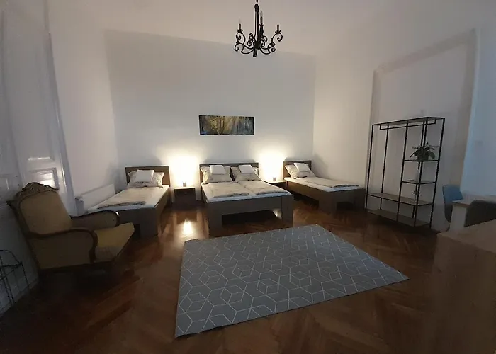 Deri Kert Apartmanhaz A